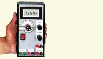 Battery operated Calibrator with indication PC-UC-45-B